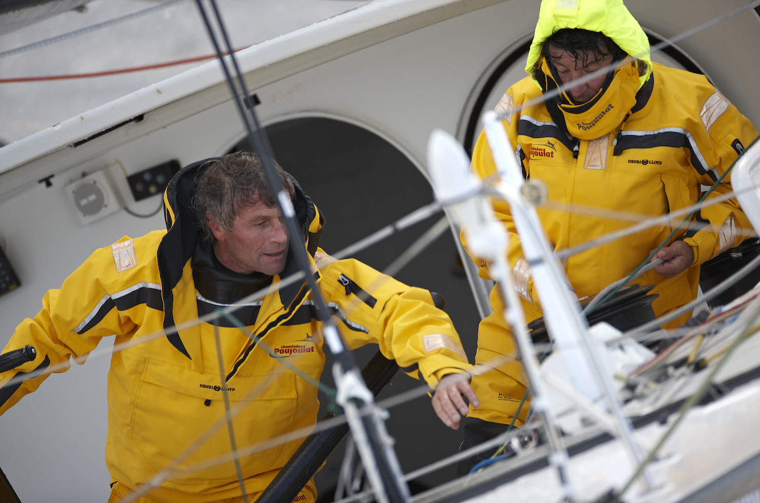 Bernard Stamm(SUI) & Jean Le Cam (FRA) au large de Ouessant à bord de l'IMOCA 60' "CHEMINEES POUJOULAT"