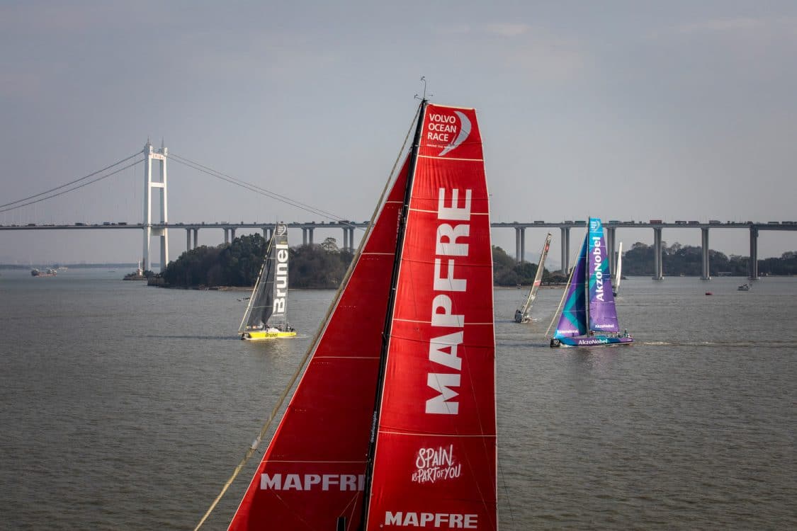 Fleet,Aerial,China,Bridge,MAPFRE,2017-18,AkzoNobel,port, host city,Team Brunel,Guangzhou,Kind of picture,Dongfeng In-Port Race Guangzhou